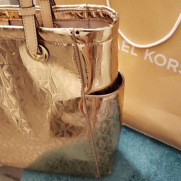 Michael Kors Handbags - 🔥SALE!!🔥MICHAEL KORS